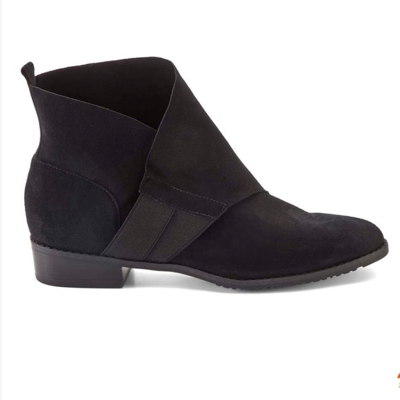 Walking Cradles Narrow Width Timber Bootie Size 7N Black Suede Comfort Footbed - Picture 1 of 7